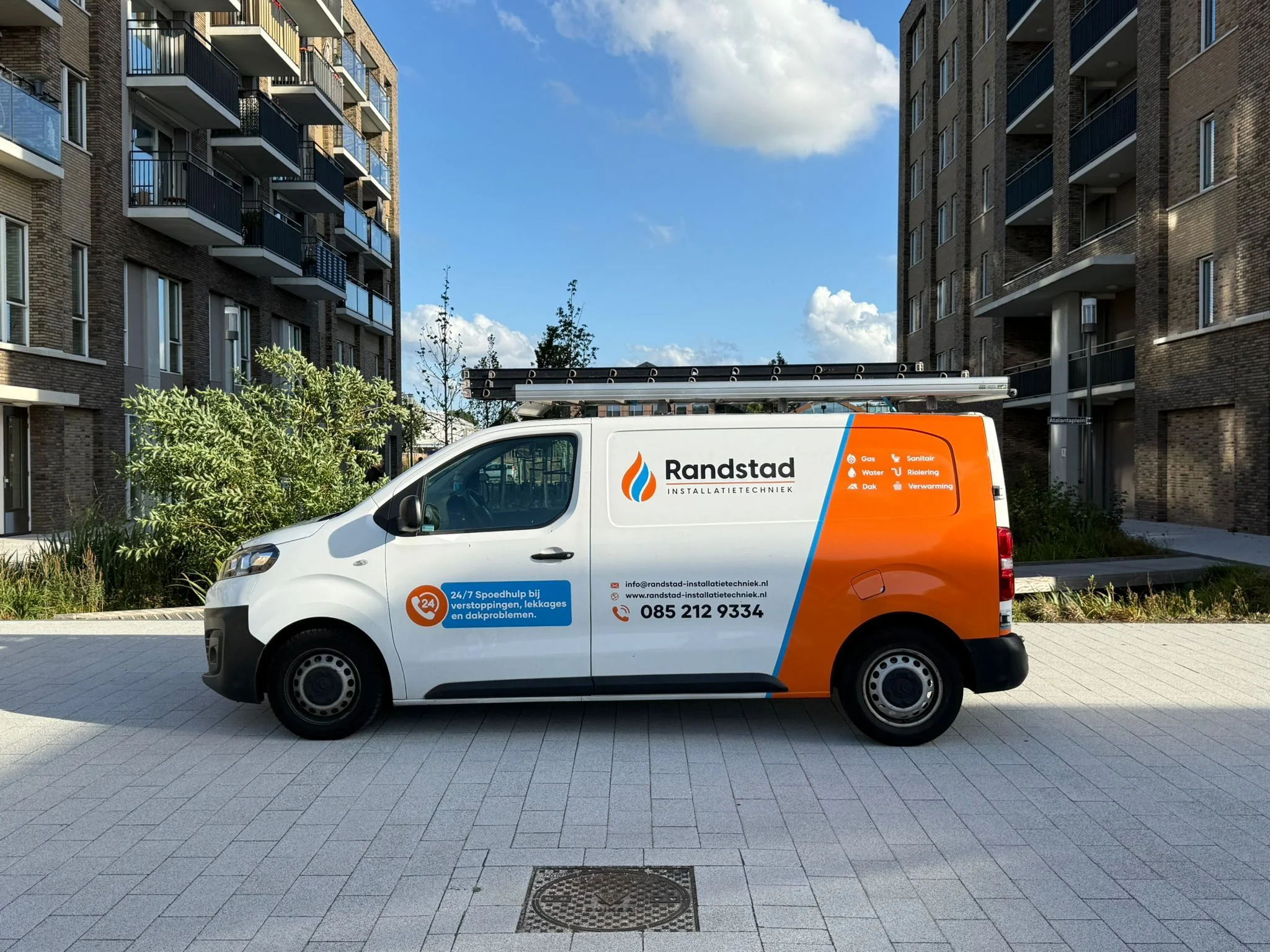 Bedrijfsbus van joost installatietechniek
